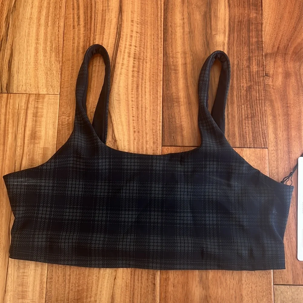 alo yoga Sports Bra MULTIPLE SIZES - Picture 2 of 5